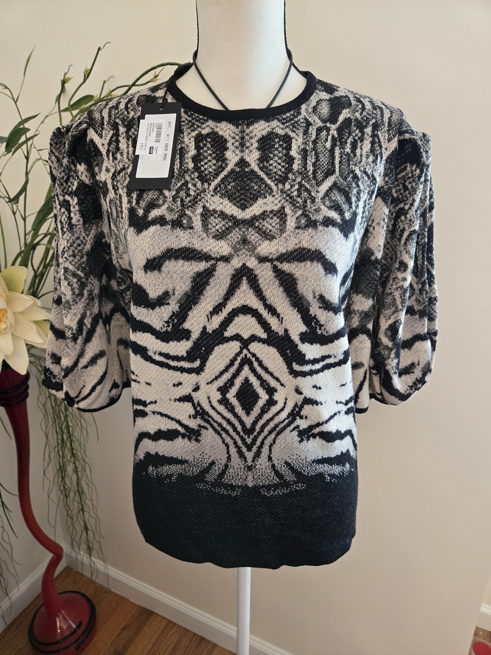 CLIPS Tricot Italian Designer Wool Sweater  Dramatic Balloon Sleeves Size 52 NWT